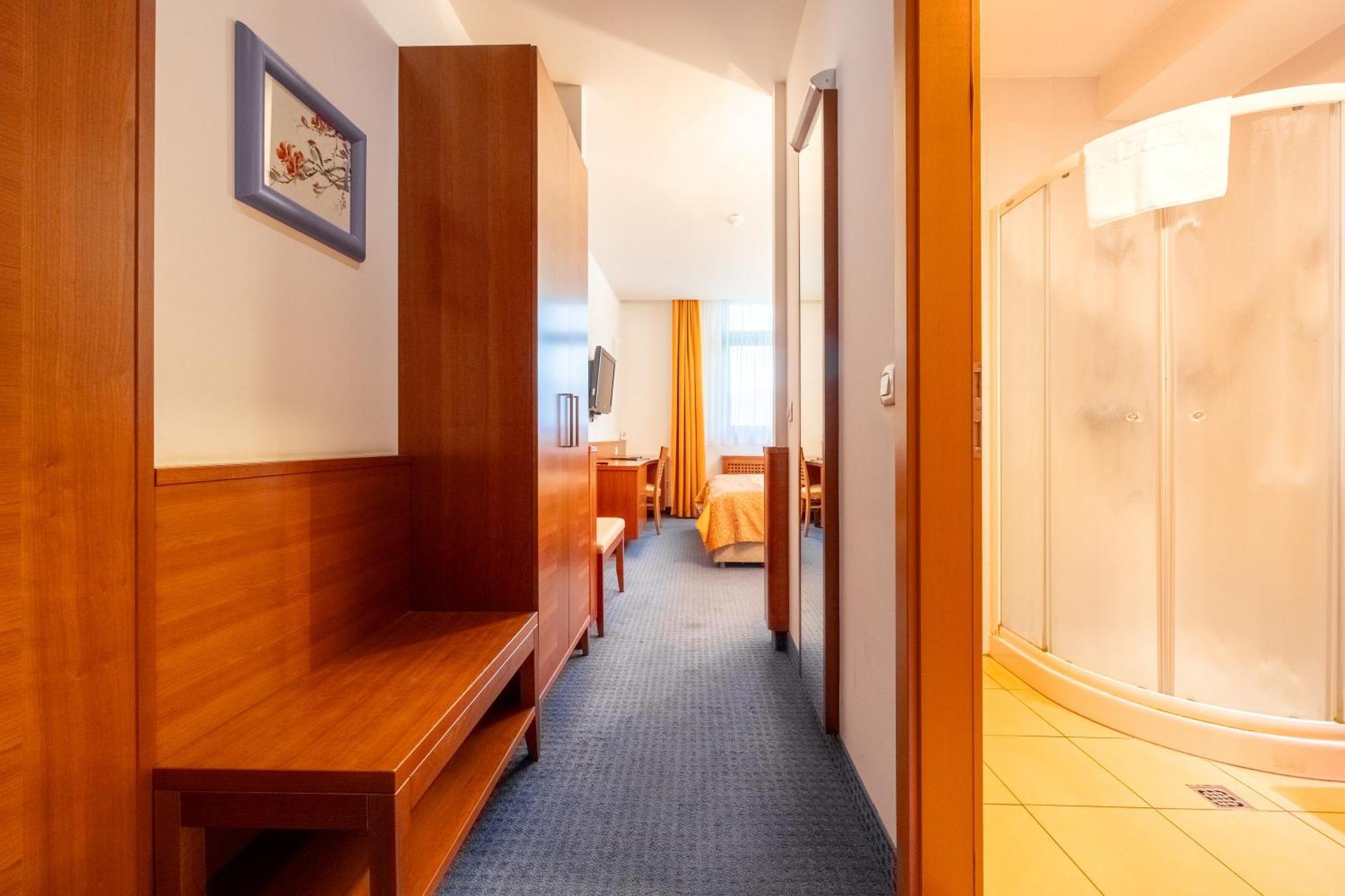 Garni Hotel Azul Крань Экстерьер фото