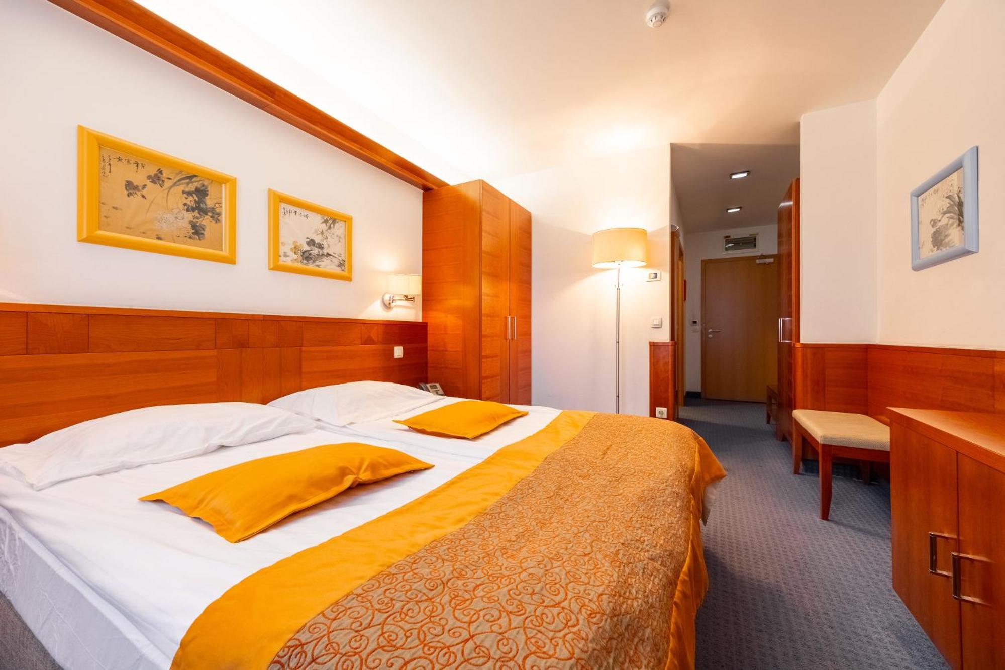 Garni Hotel Azul Крань Экстерьер фото